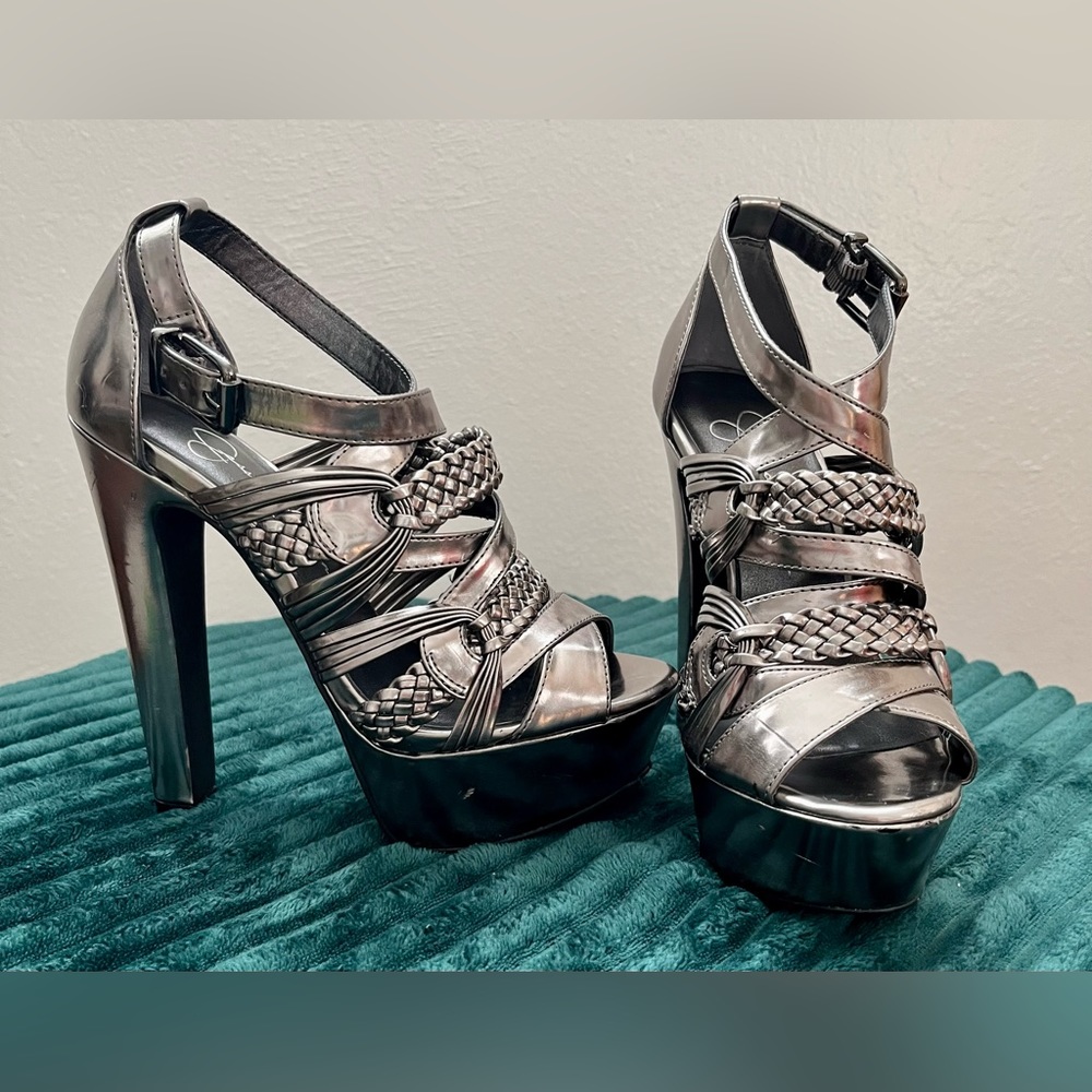 Jessica Simpson Women's Parissa Platform Sandal - Chrome - Size 5 - Picture 4 of 11